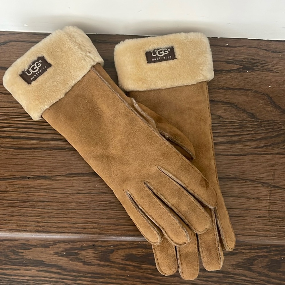 Ugg brand suede and faux fur gloves